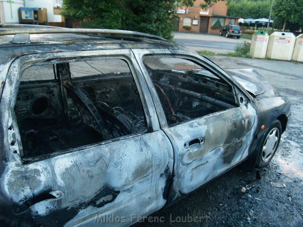 Wieder brennende Autos in Koeln Hoehenhaus P021.JPG